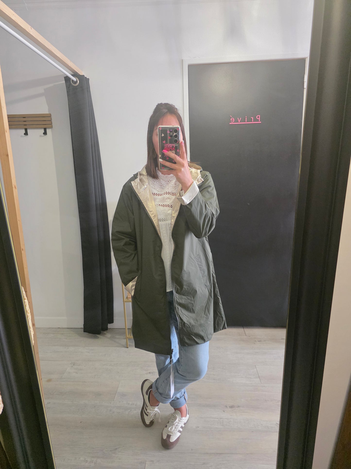 Parka Isa kaki or