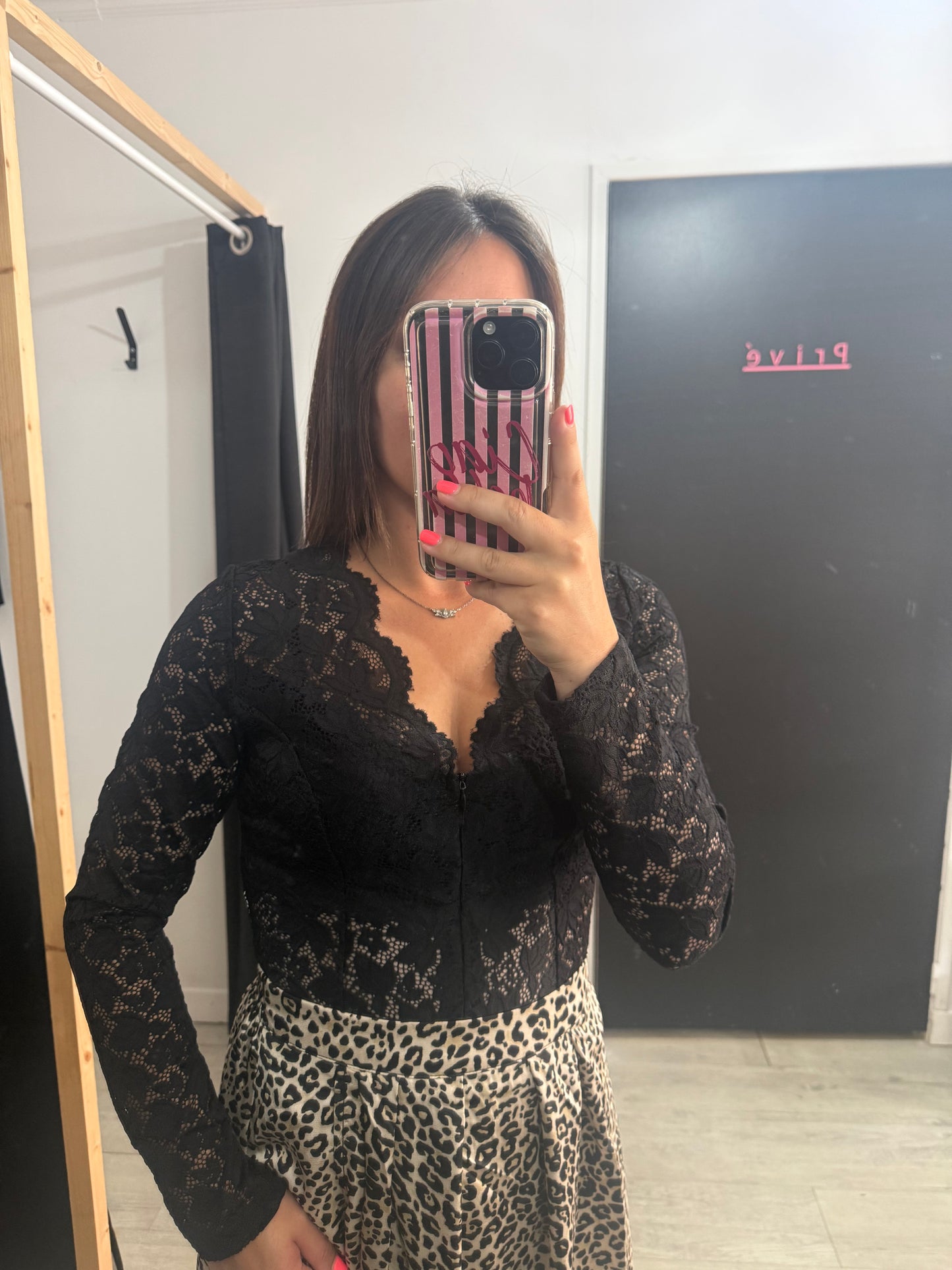 Body dentelle