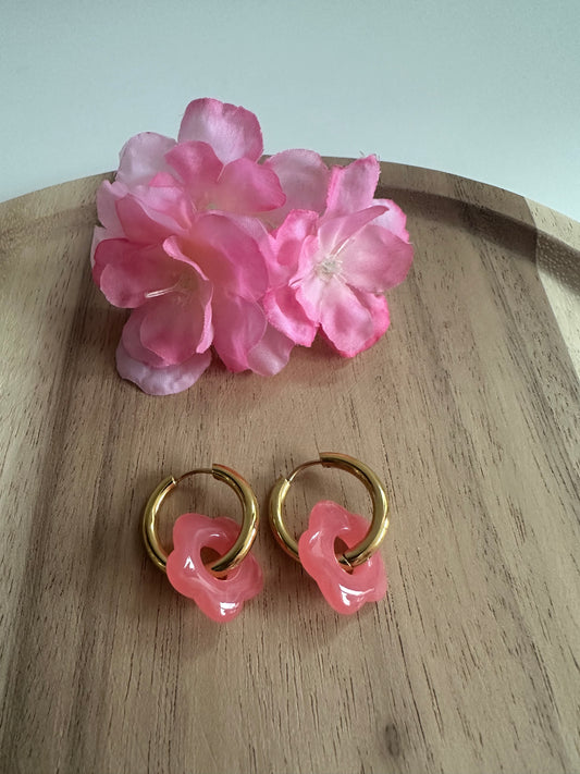 Boucles d'oreilles mini créoles rose bonbon