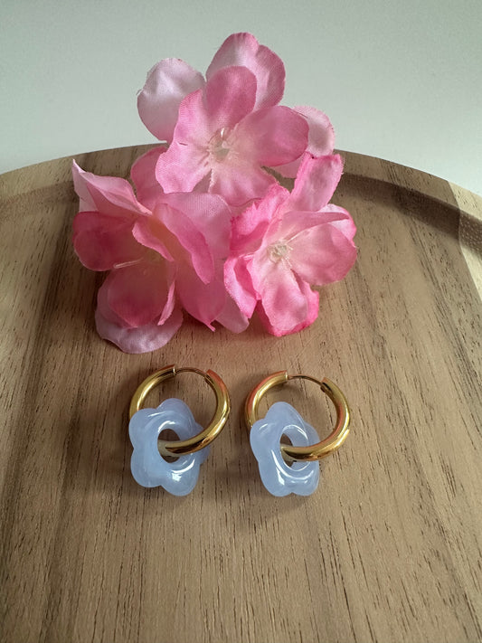 Boucles d'oreilles mini créoles bleu baby